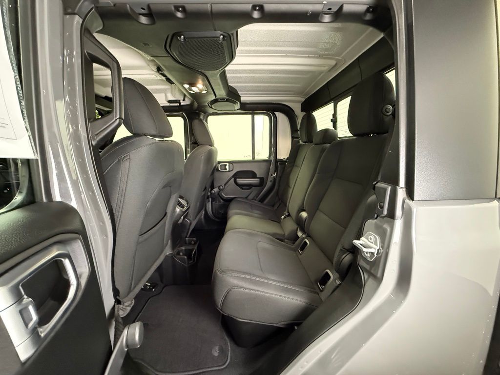 2021 Jeep Gladiator Sport