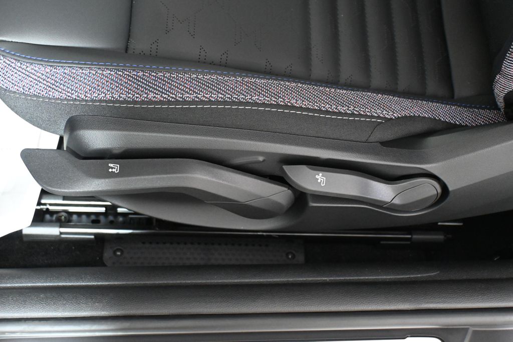 Thumbnail: 2026 MINI Cooper - 22