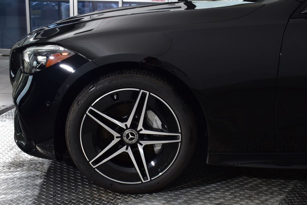 Thumbnail: 2025 Mercedes-Benz C-Class - 9