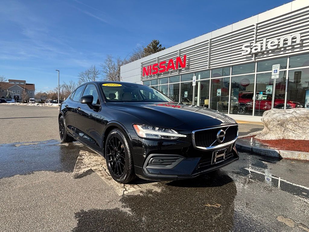 2020 Volvo S60 T6 Momentum AWD