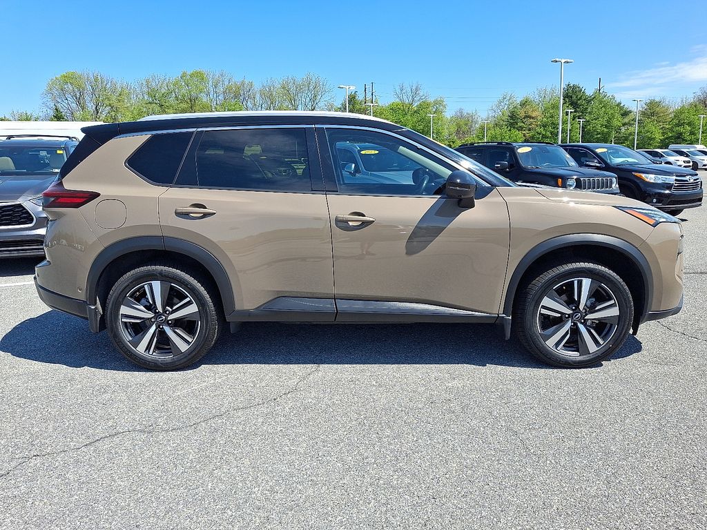 2024 Nissan Rogue — photo 8