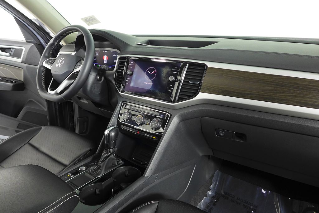 Thumbnail: 2022 Volkswagen Atlas - 13