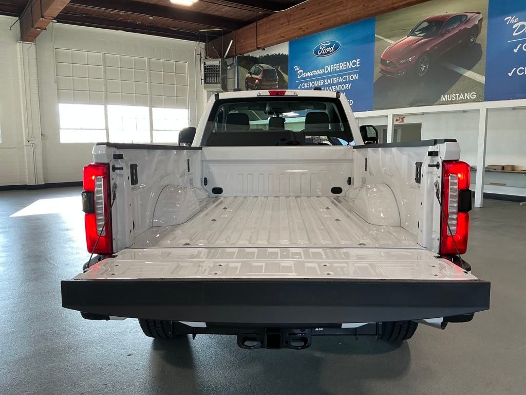 2025 Ford F-350SD  photo