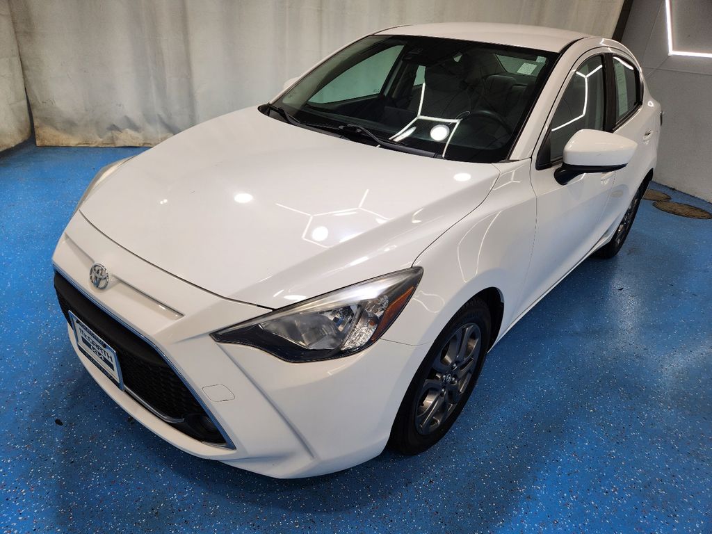 Frost 2019 Toyota Yaris LE Sedan FWD Sedan Front-Wheel Drive 6-Speed Automatic