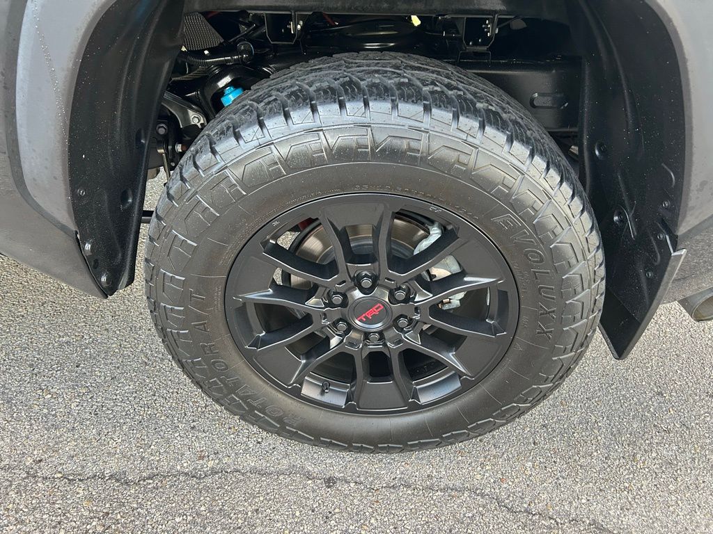 Thumbnail: 2024 Toyota Tundra - 9