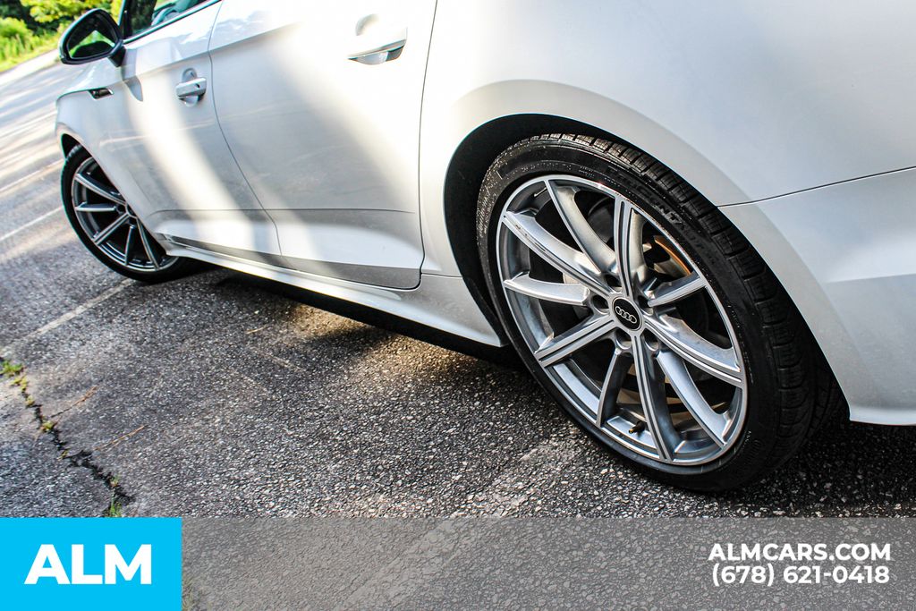 Used 2025 White Audi 45 S line Premium image 15