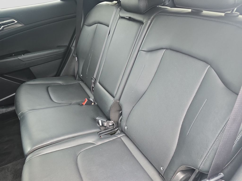 Used 2025 Kia Sportage SUV