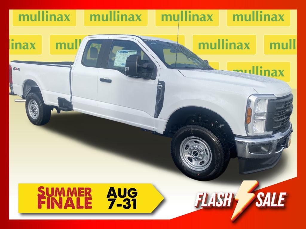 Z1 Oxford White 2026 Ford F-250 Super Duty Pickup Truck Four-Wheel Drive Automatic