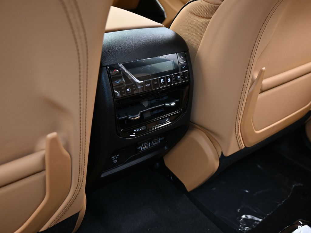 New 2025 Diamond Black Crystal Pearlcoat Jeep Summit image 35