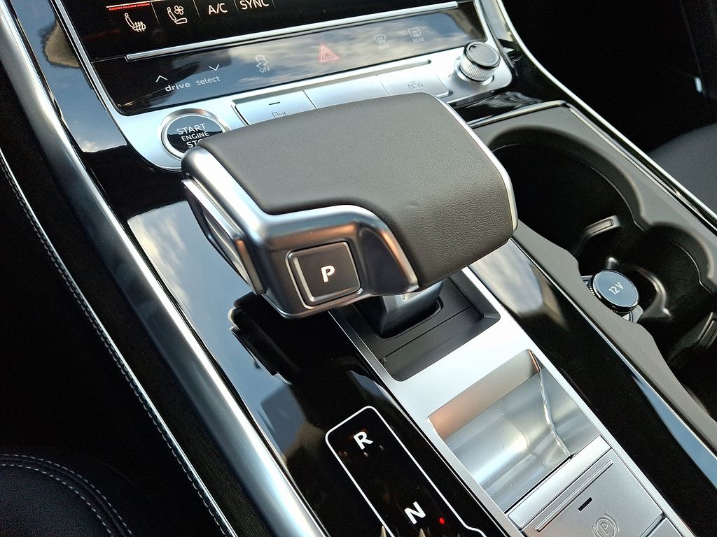 Thumbnail: 2026 Audi Q7 - 7