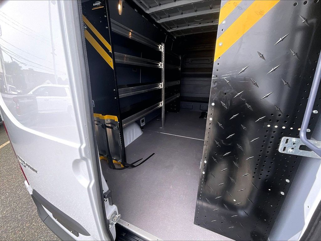 2025 Mercedes-Benz Sprinter 2500 — photo 15
