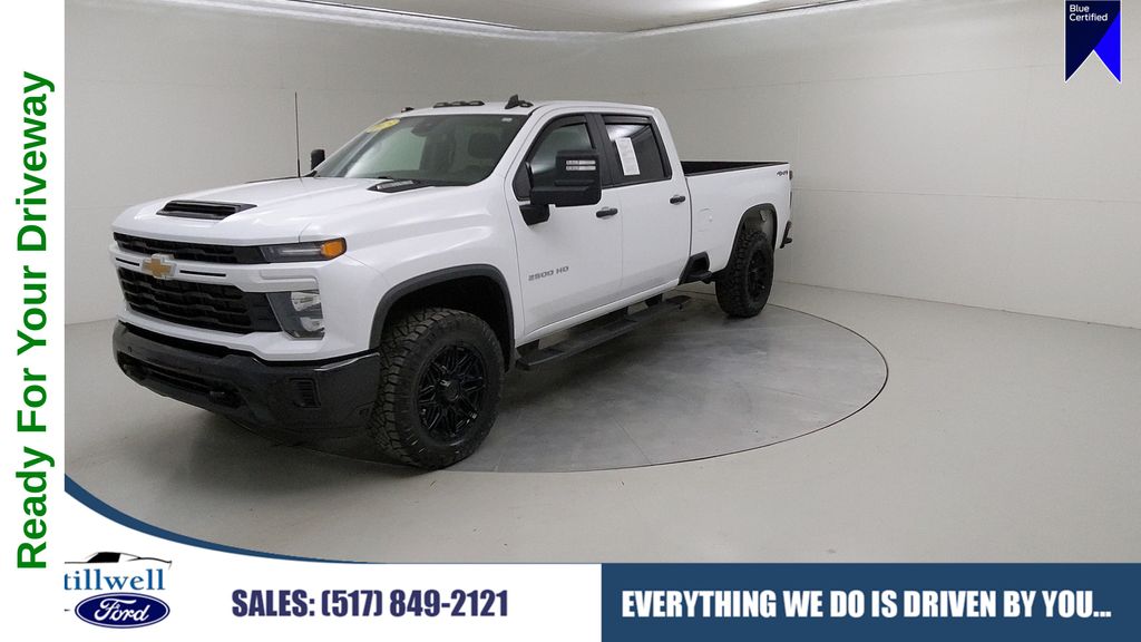 Summit White 2025 Chevrolet Silverado 2500HD Pickup Truck Four-Wheel Drive Automatic