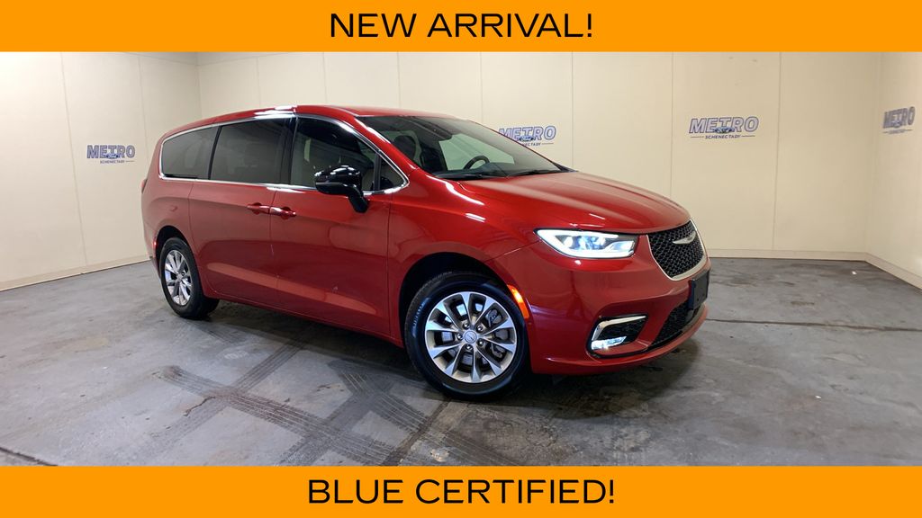  2026 Chrysler Pacifica Select AWD   