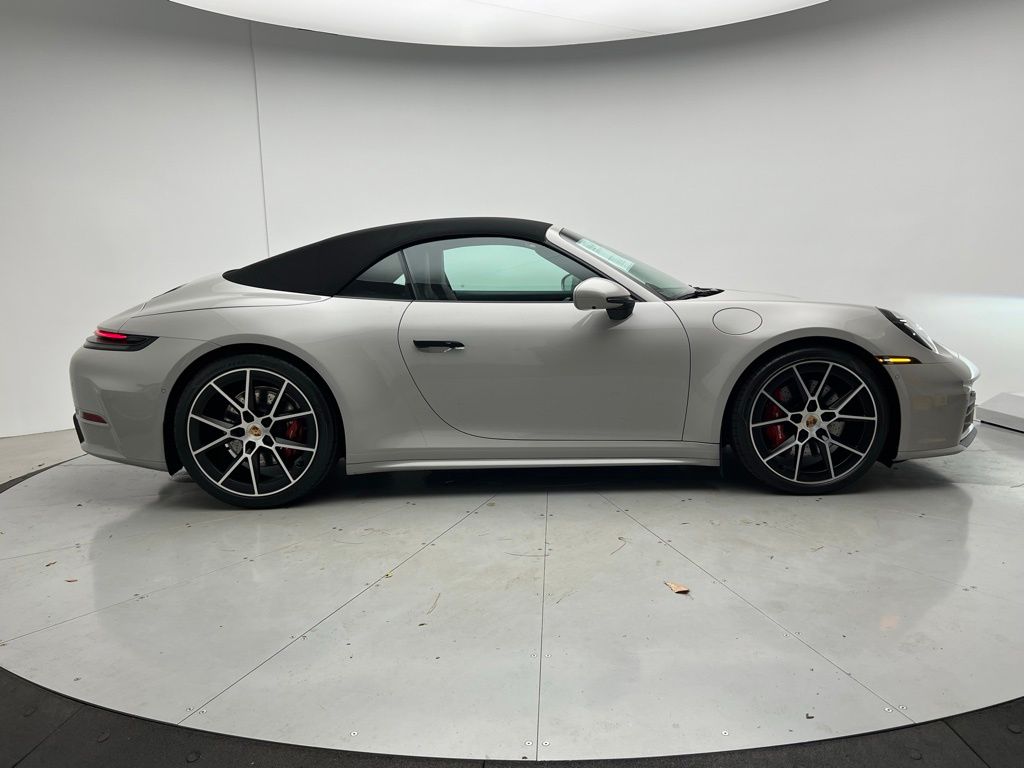 Thumbnail: 2025 Porsche 911 - 32
