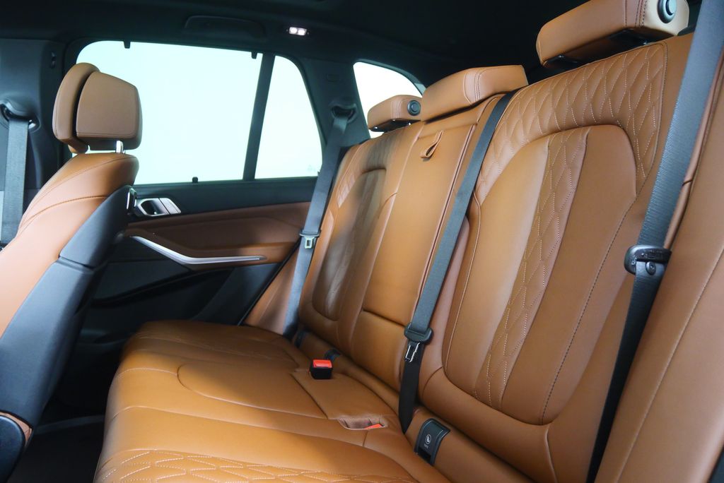 Thumbnail: 2026 BMW X5 - 16