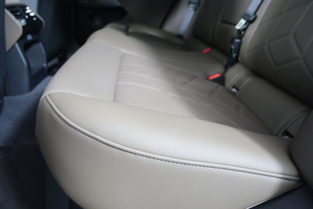 Thumbnail: 2026 BMW i5 - 15