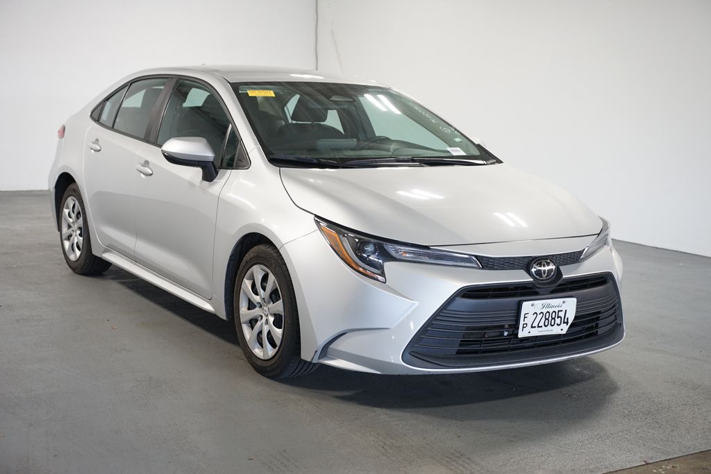 Thumbnail: 2023 Toyota Corolla - 3