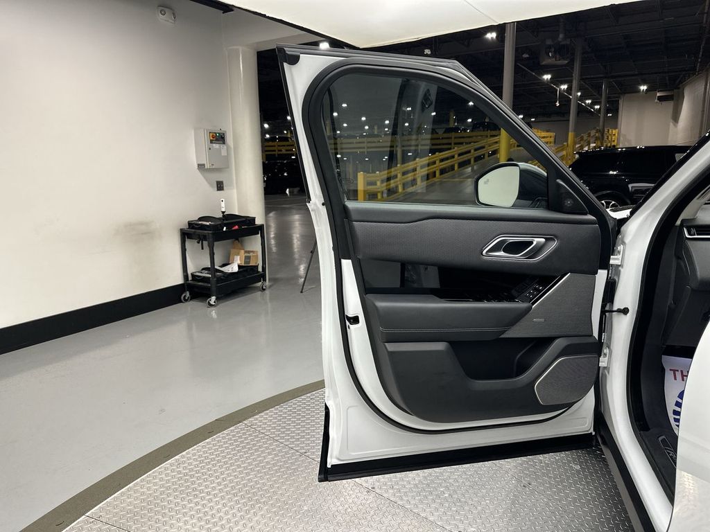 2021 Land Rover Range Rover Velar R-Dynamic S 16