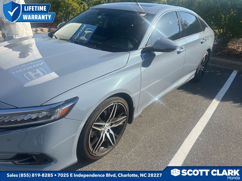 2021 Honda Accord 2.0T Touring Auto's photo