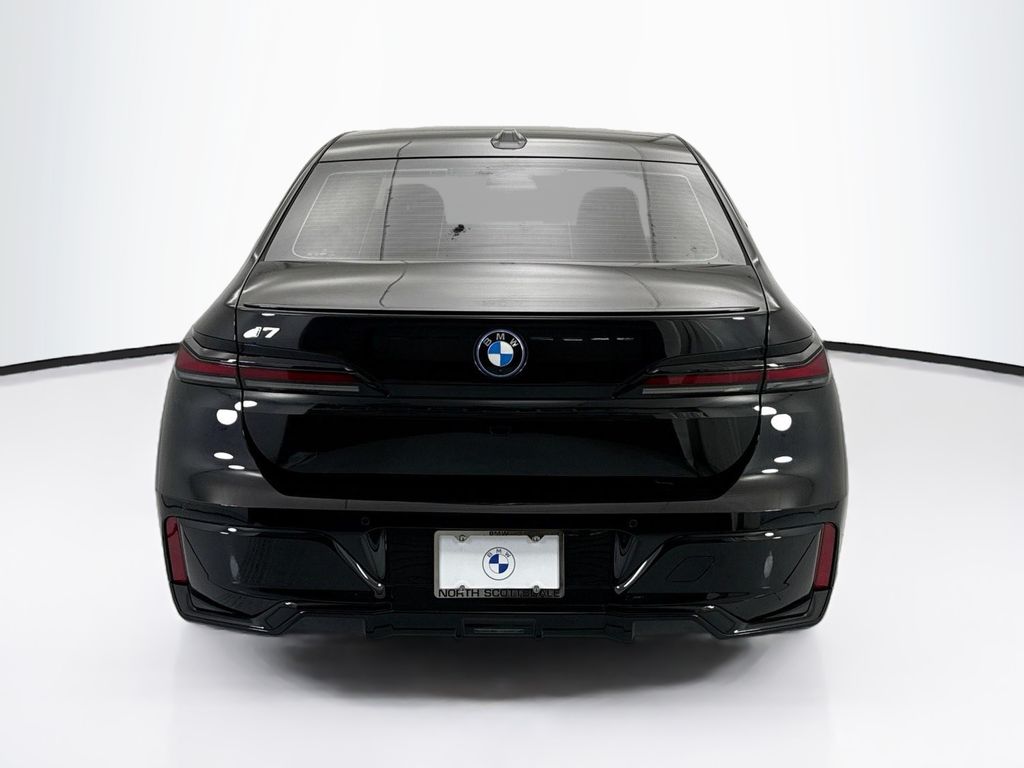 Thumbnail: 2023 BMW i7 - 6