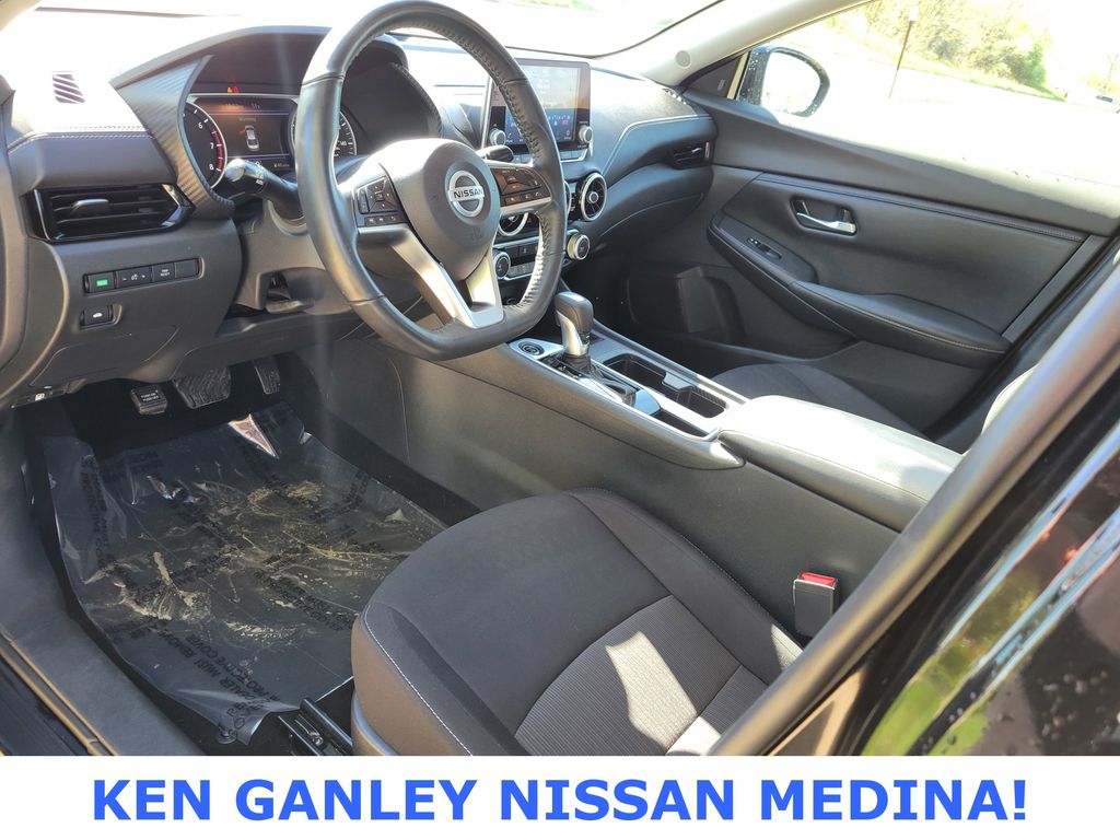 2023 Nissan Sentra SV photo