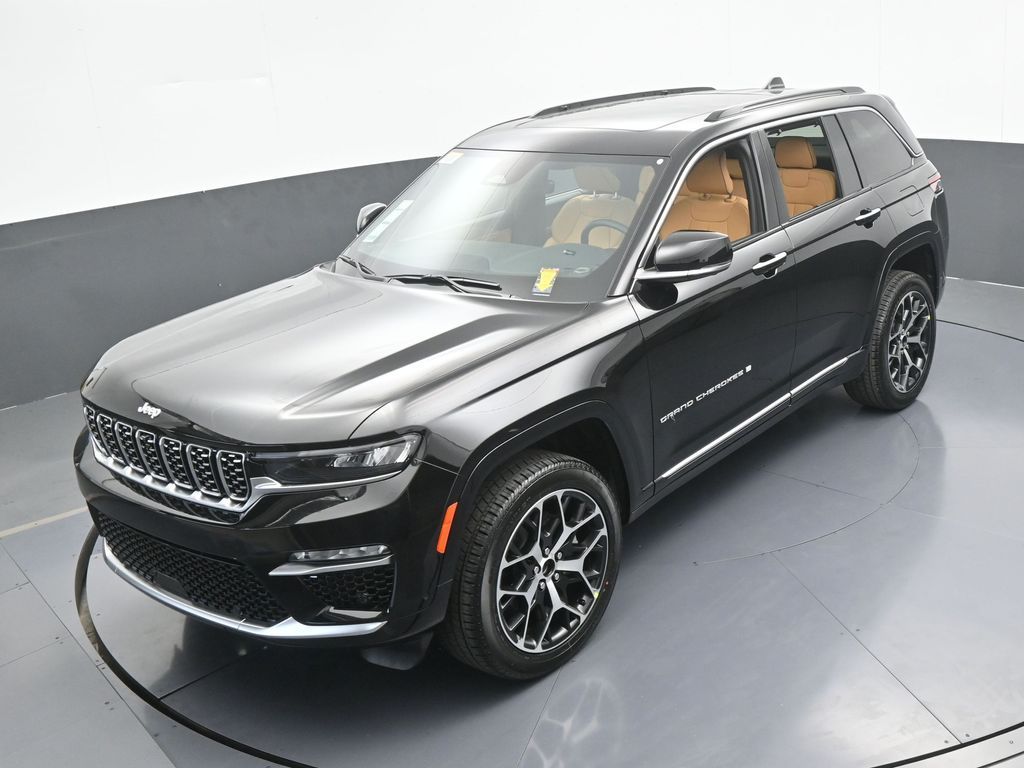 New 2025 Diamond Black Crystal Pearlcoat Jeep Summit image 50