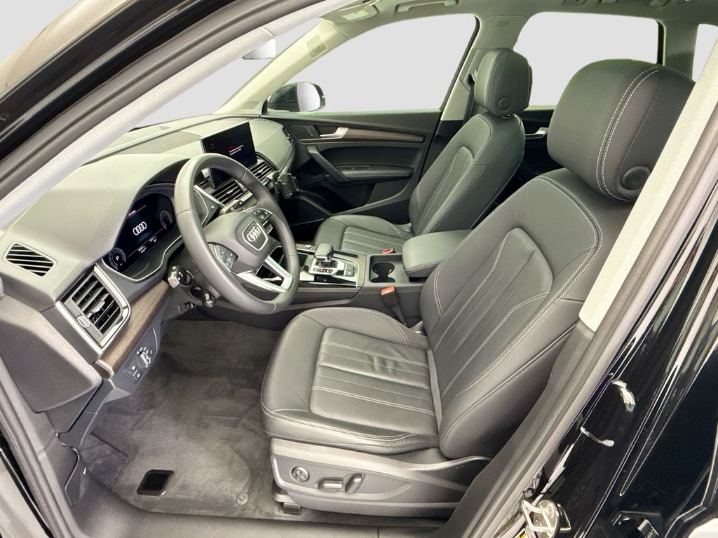 Thumbnail: 2023 Audi Q5 - 17