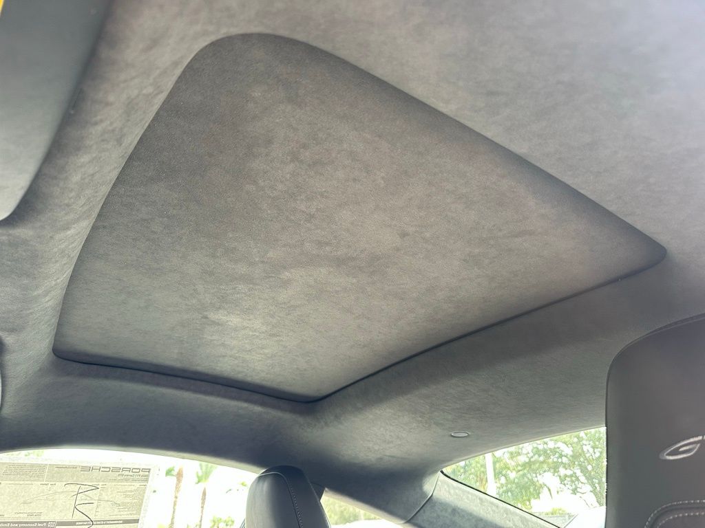 Thumbnail: 2026 Porsche 911 - 25