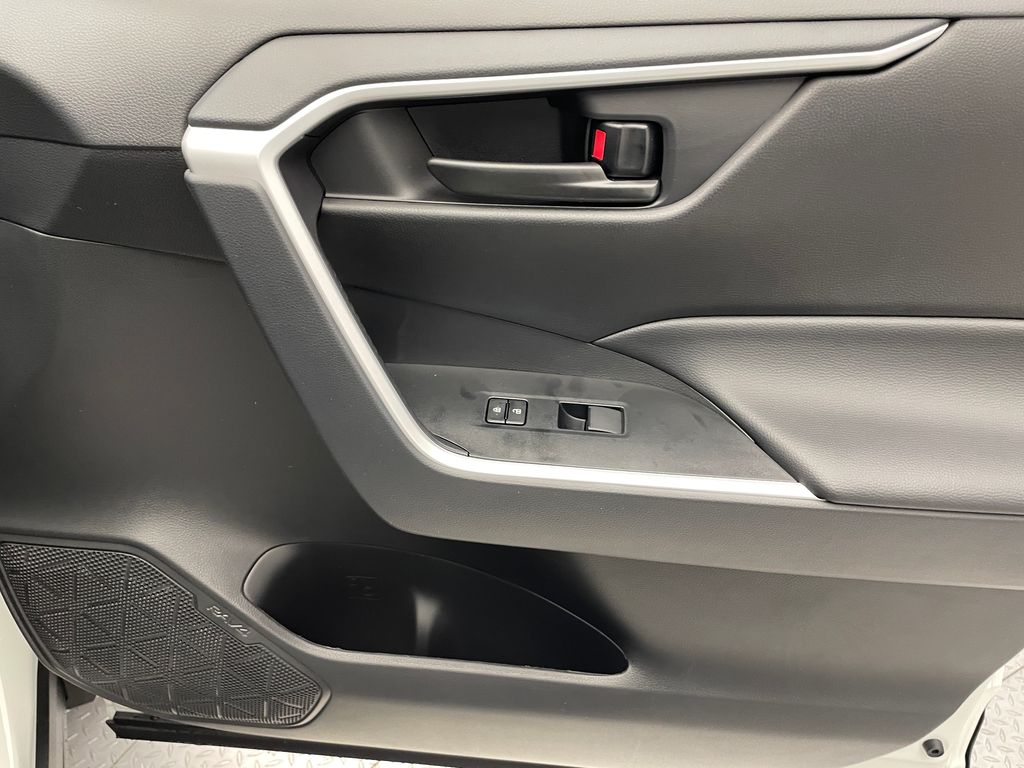 Thumbnail: 2025 Toyota RAV4 - 14