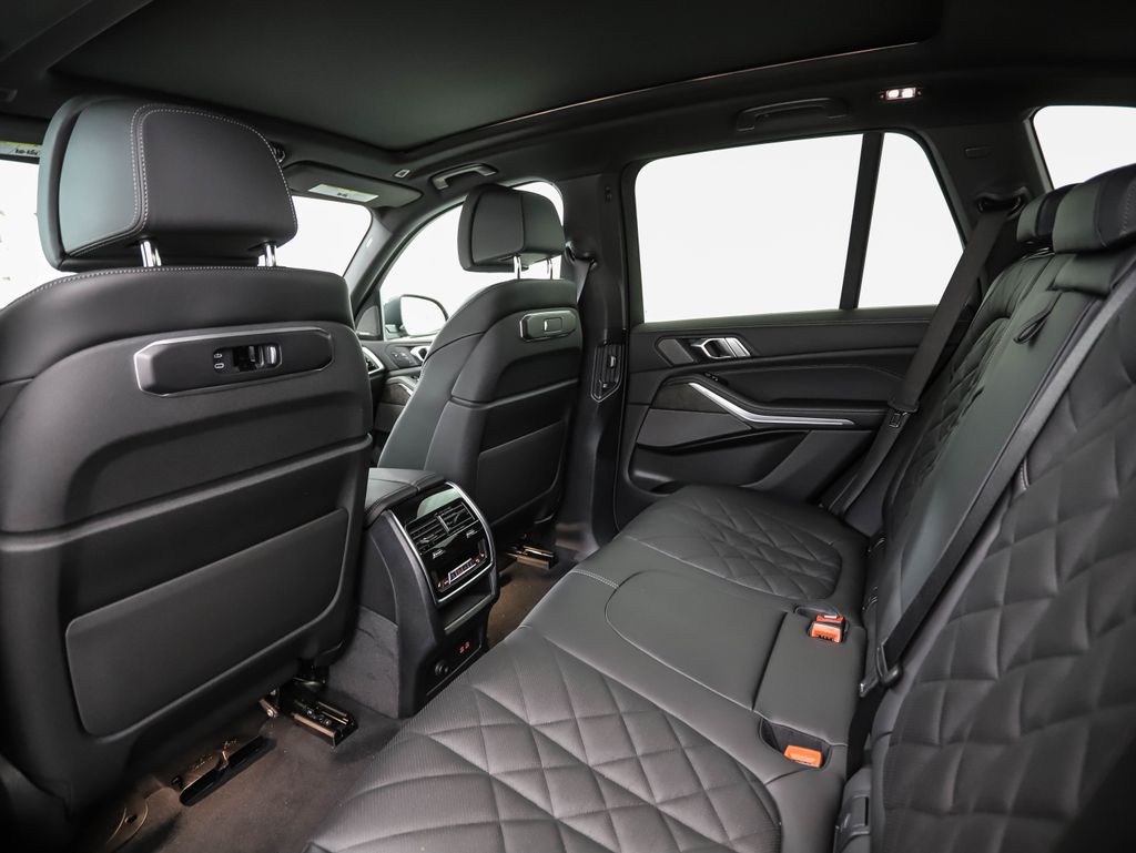 Thumbnail: 2026 BMW X5 - 21