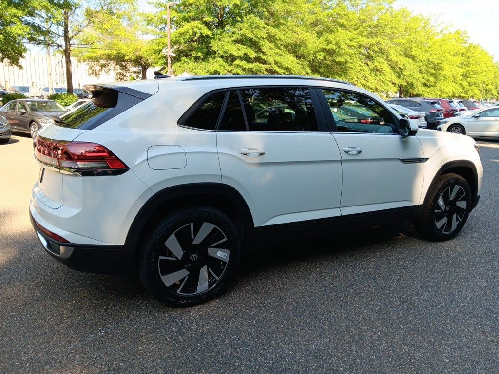 2024 Volkswagen Atlas Cross Sport 2.0T SE w/Technology 5