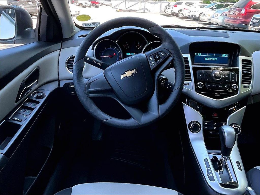 2016 Chevrolet Cruze Limited — photo 16