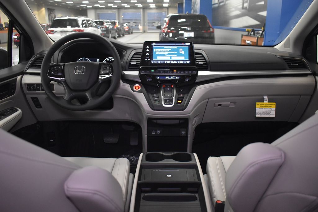 Thumbnail: 2026 Honda Odyssey - 10