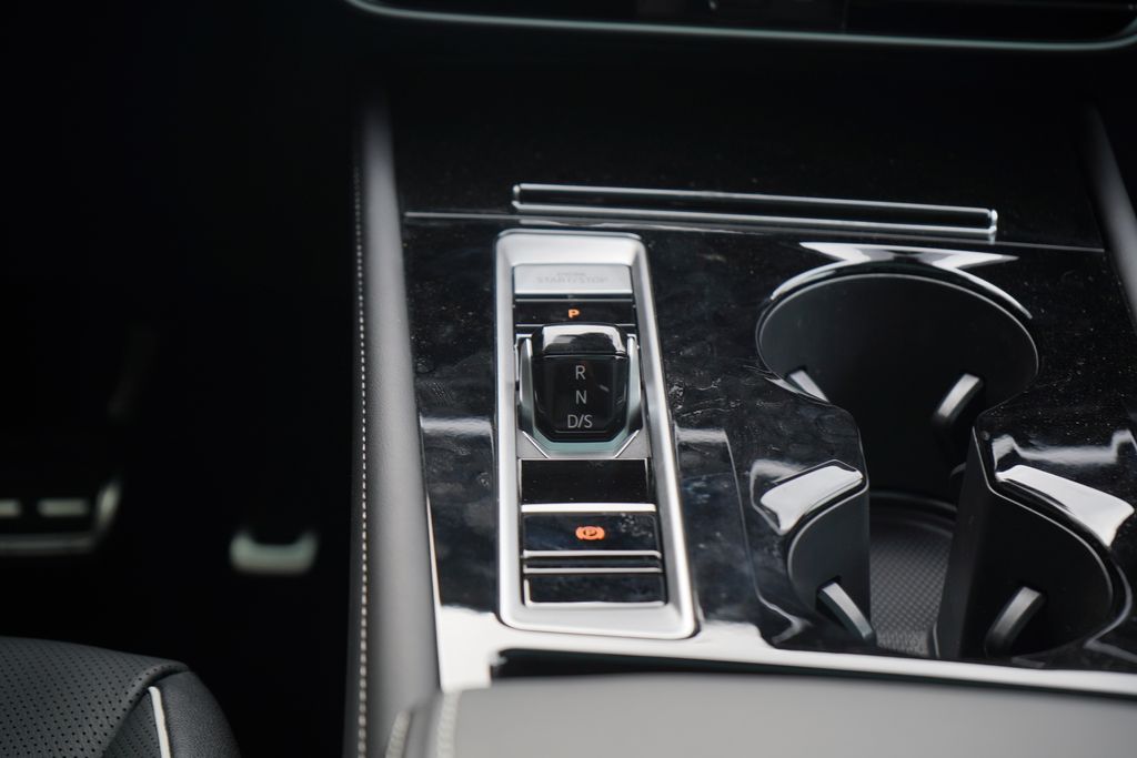 Thumbnail: 2025 Volkswagen Atlas - 17