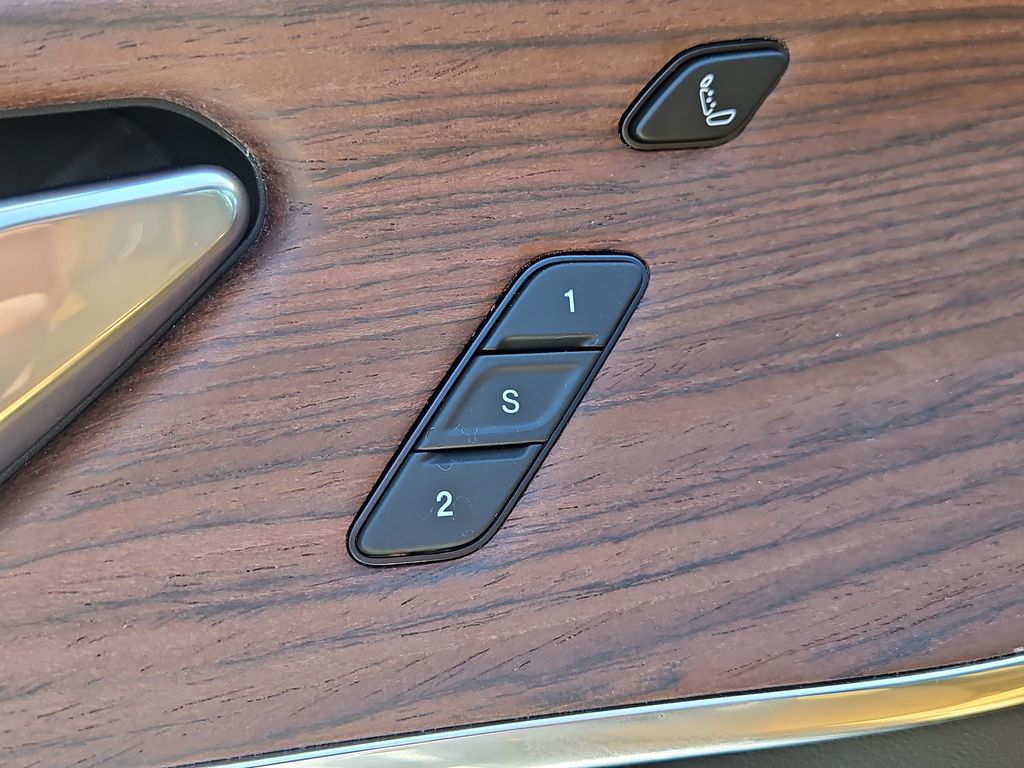 2025 Jeep Grand Cherokee L Summit photo