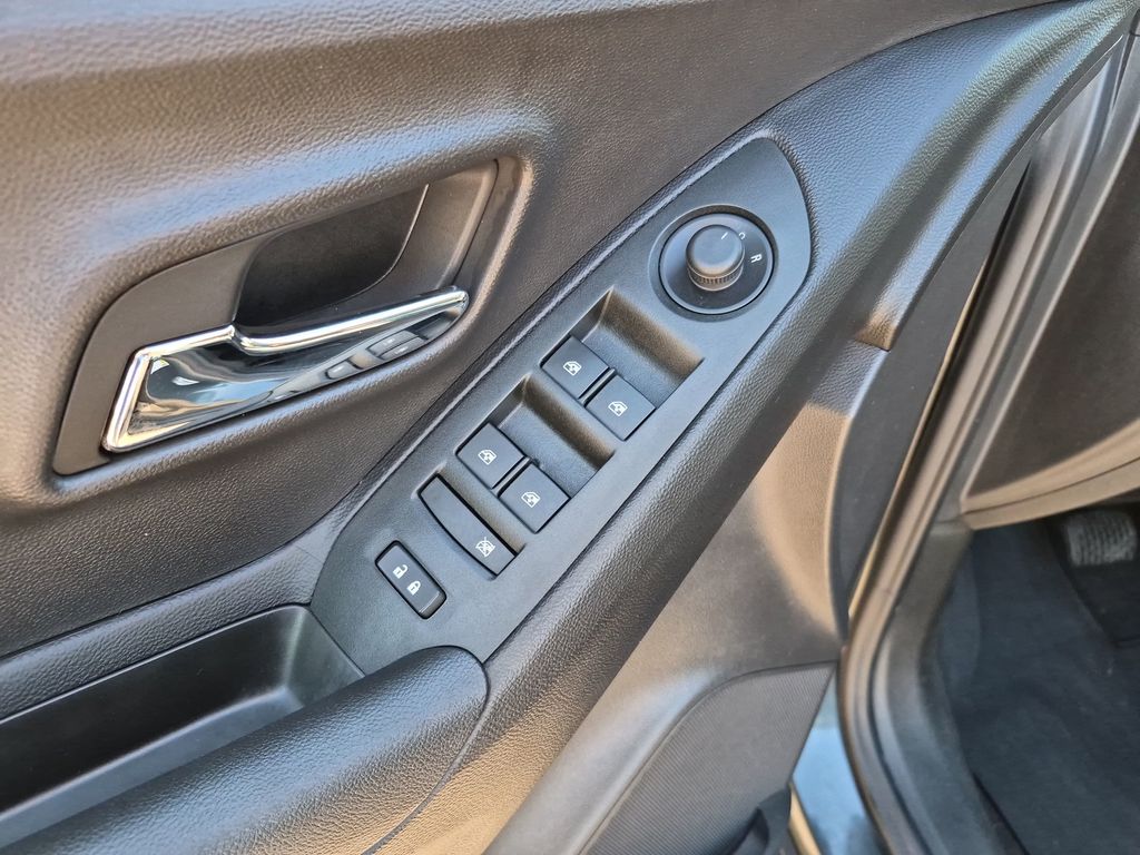Used Car 2020 Chevrolet Trax  Ls For Sale Under $15,000 In Austin, Texas