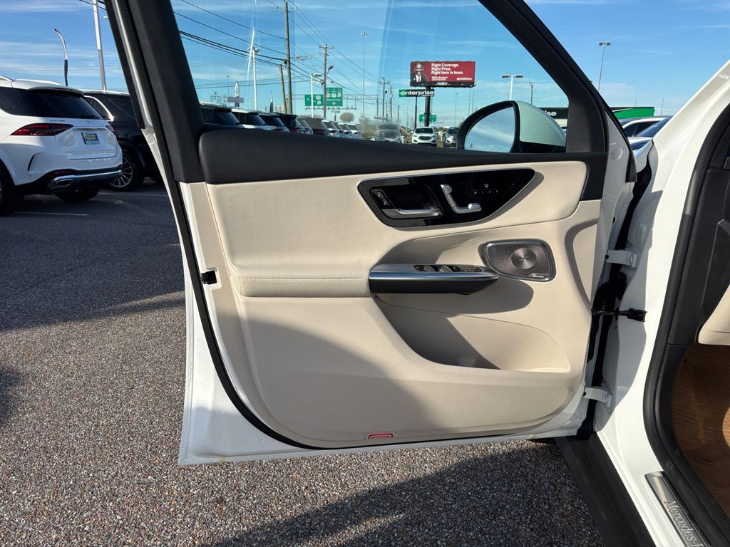 new 2026 Mercedes-Benz GLC car