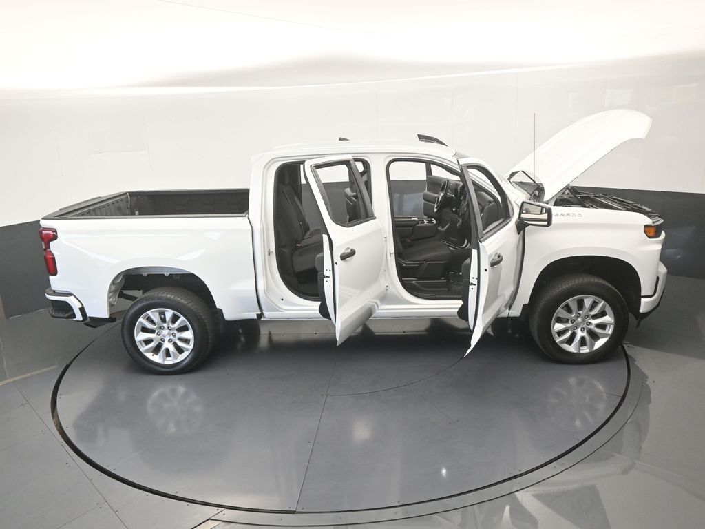 Used 2022 Summit White Chevrolet Custom image 69