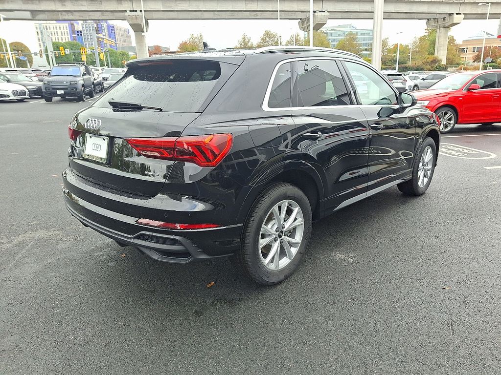 Thumbnail: 2025 Audi Q3 - 3