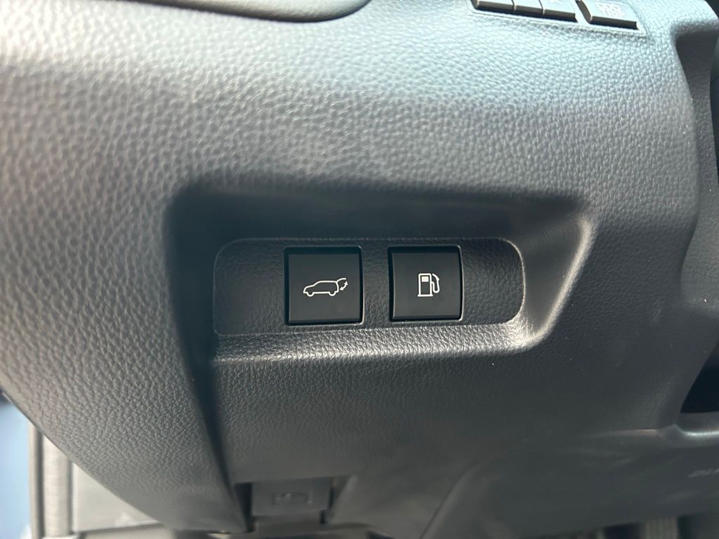 Thumbnail: 2025 Toyota Crown Signia - 20