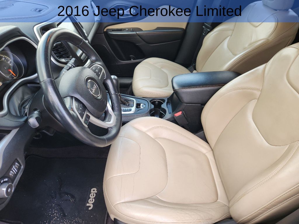 2016 Jeep Cherokee Limited 13