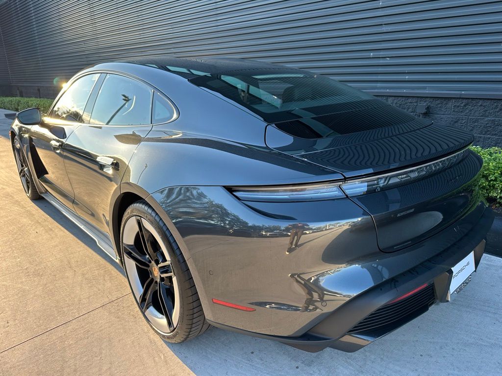 Thumbnail: 2025 Porsche Taycan - 3