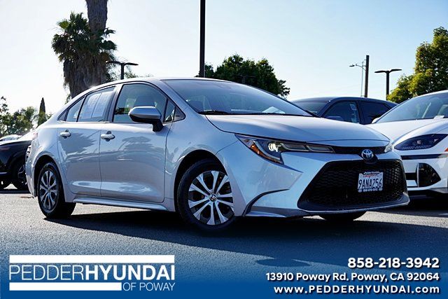 Classic Silver Metallic 2022 Toyota Corolla Hybrid LE FWD Sedan Front-Wheel Drive Continuously Variable Transmission