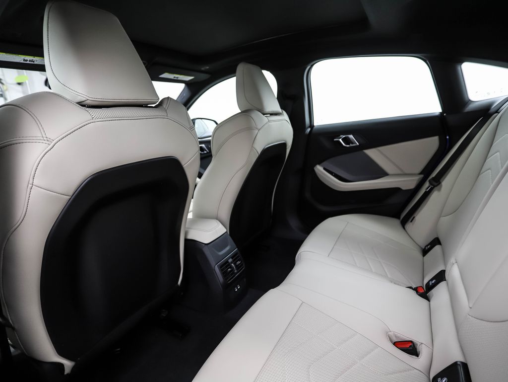 Thumbnail: 2026 BMW 2 Series - 20