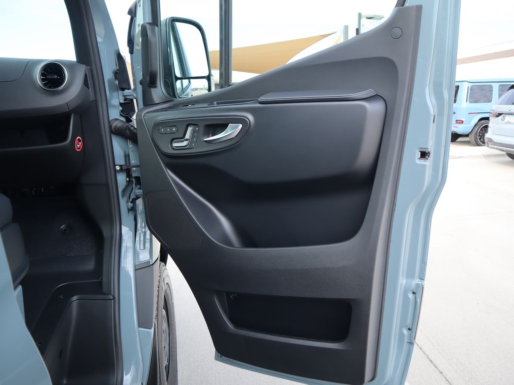 Thumbnail: 2026 Mercedes-Benz Sprinter - 24