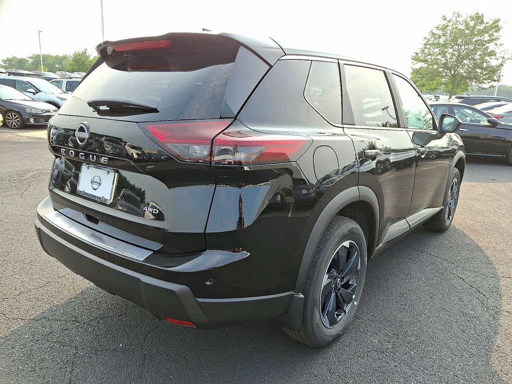 Thumbnail: 2026 Nissan Rogue - 4