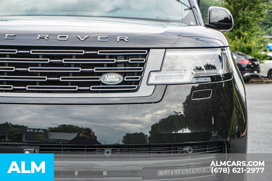 Used 2025 Black Land Rover SE image 11