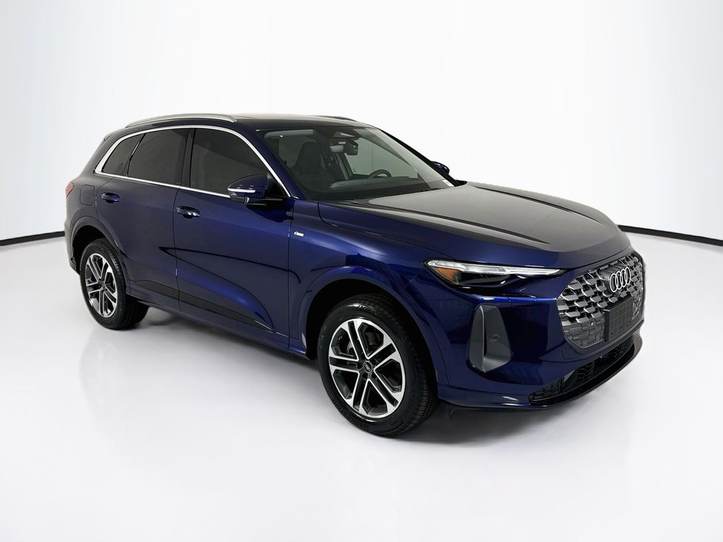 Thumbnail: 2026 Audi Q5 - 3