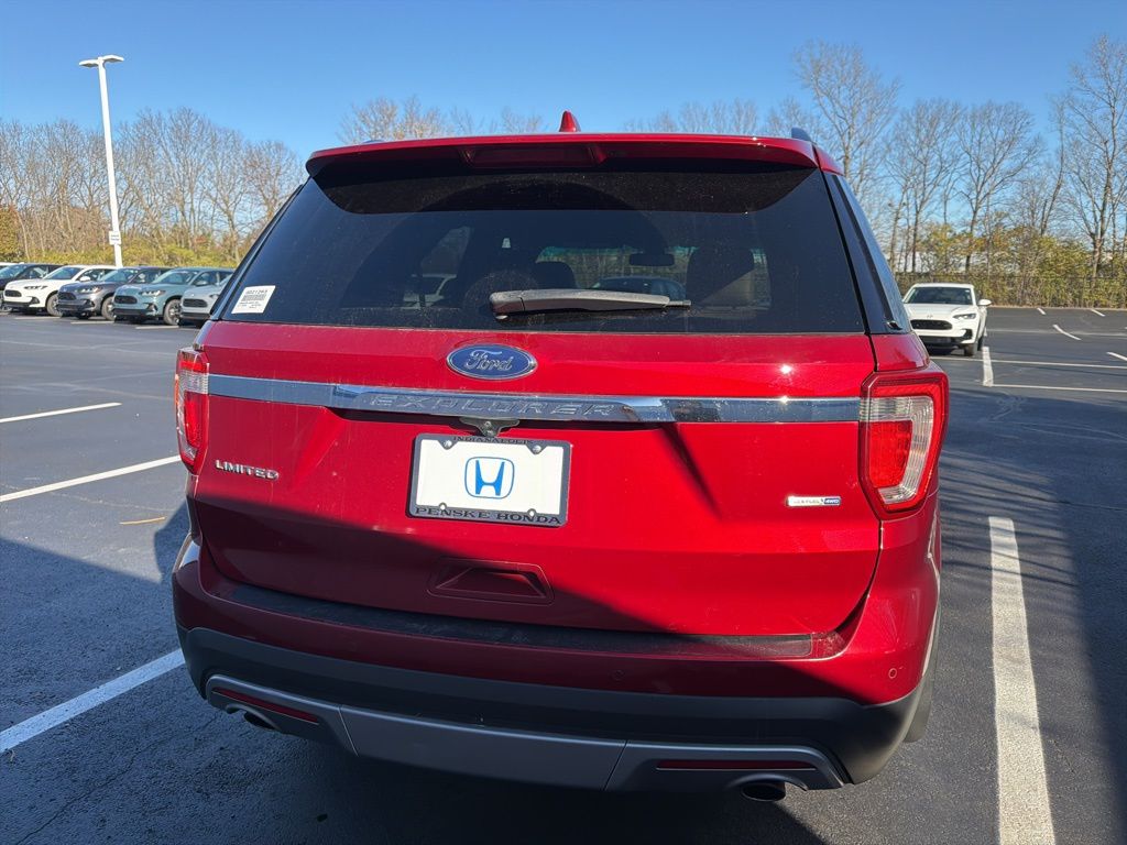 Thumbnail: 2016 Ford Explorer - 4