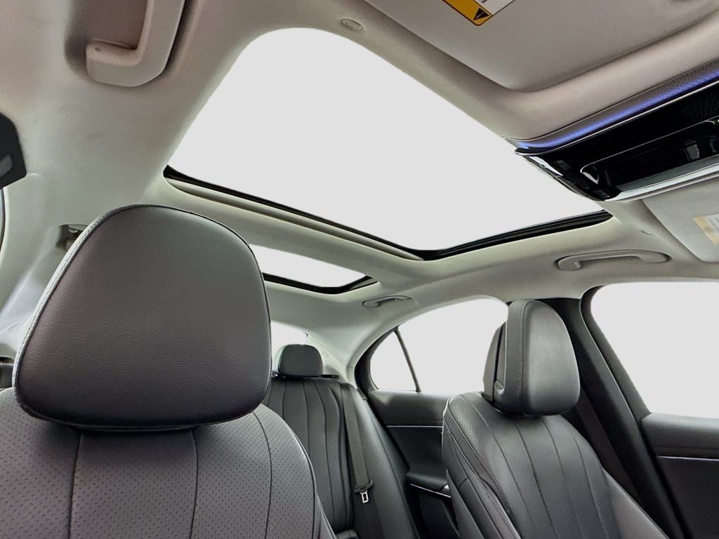 Thumbnail: 2025 Mercedes-Benz E-Class - 17